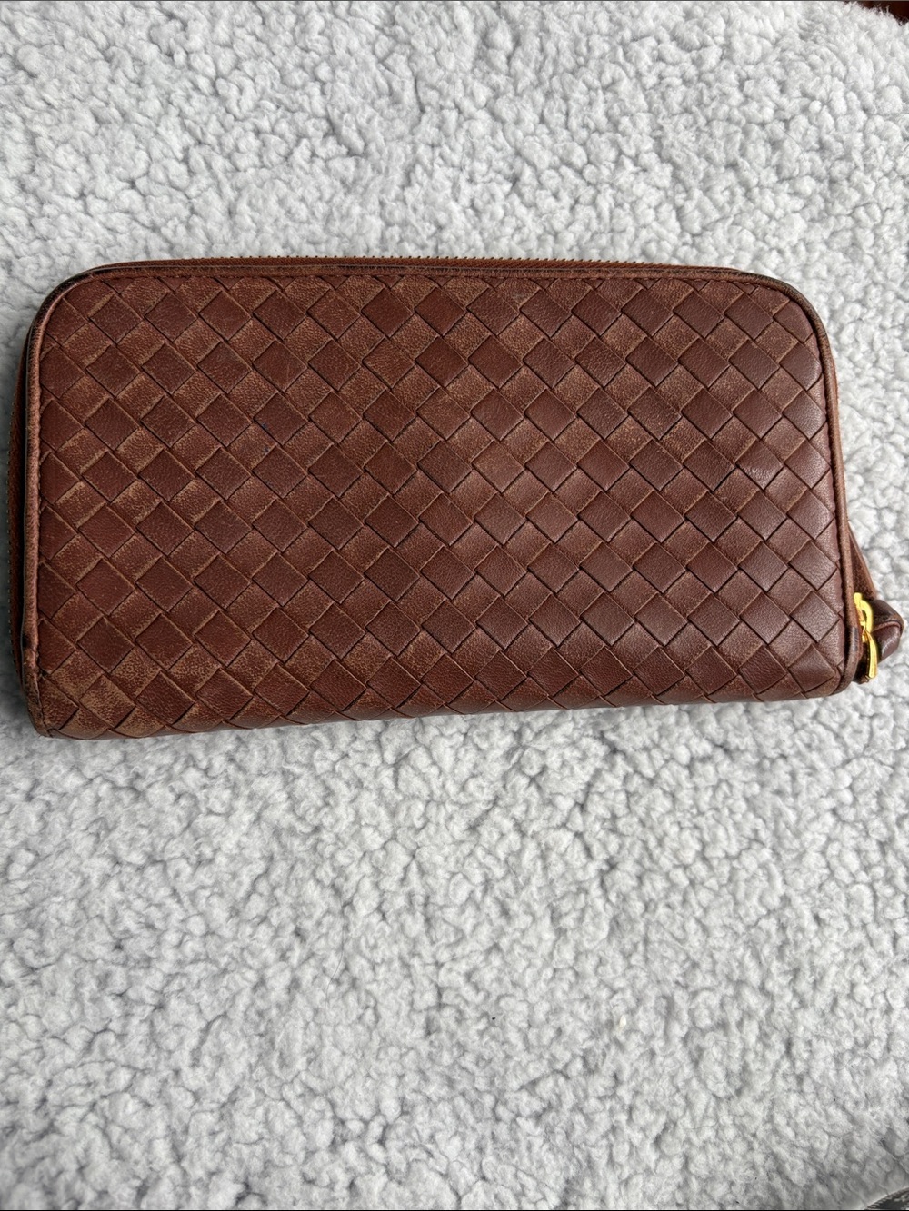 Bottega Veneta Brown NAPPA Leather Intrecciato Zip Wallet 2toned leather inside